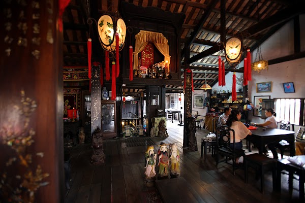 The Old House of Phung Hung 5