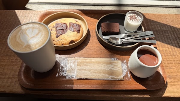 Dandelion Chocolate, Factory & Cafe Kuramae 4