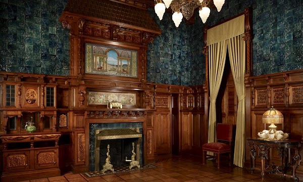 The Richard H. Driehaus Museum 3