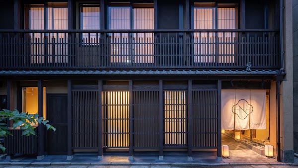 Nazuna Higashi Honganji