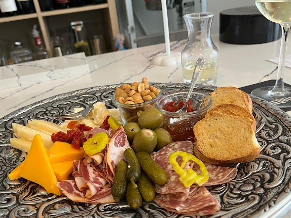 Krafted At The Stubbs Specialty Krafted Sandwiches And Kocktails 5