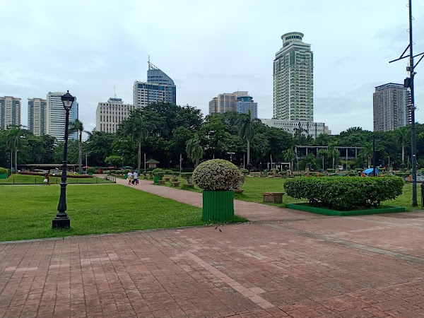 José Rizal Monument 2