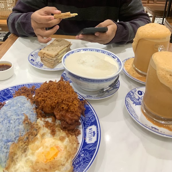 MENTARI KOPITIAM PENUIN 4