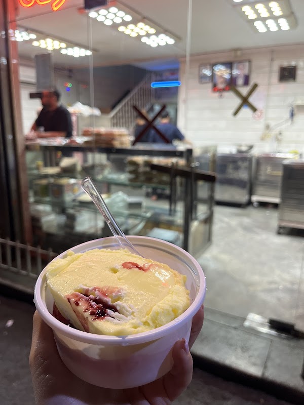 Akbar Mashdi Ice cream 2