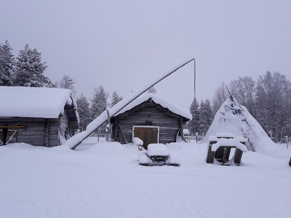 Levin Sammuntupa and Reindeer Farm 1