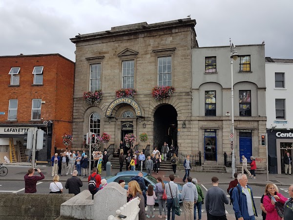 Merchant's Arch