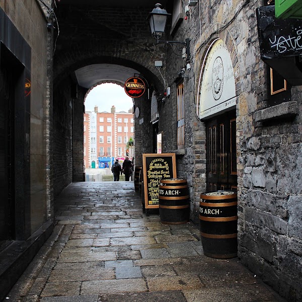 Merchant's Arch 2