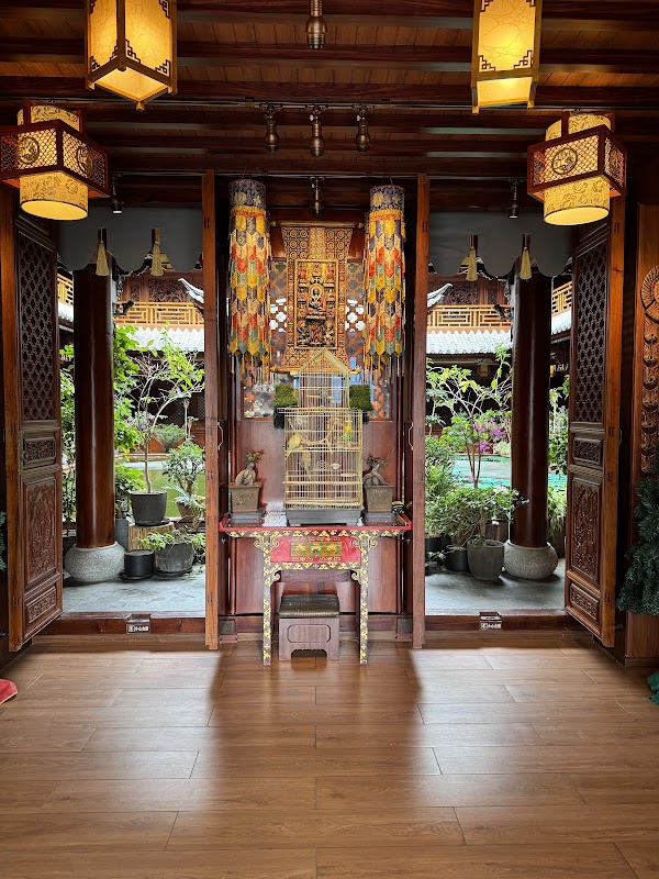Spirited Silky Inn 3