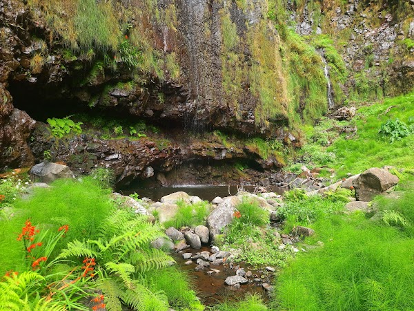 Água d'Alto Waterfall 2