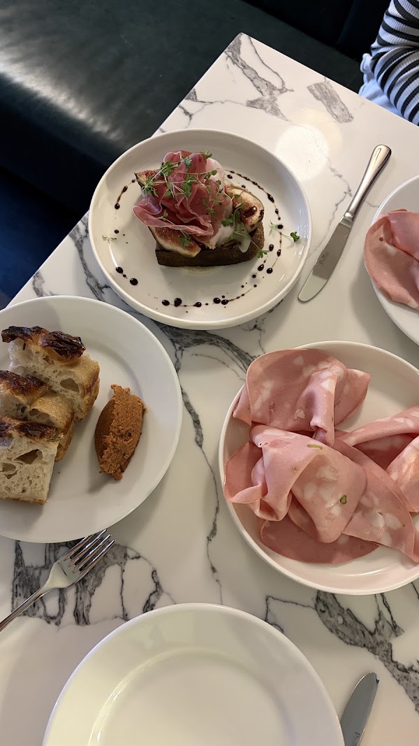 Sotto Enoteca & Trattoria 2
