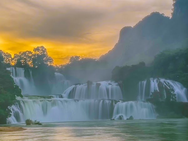 Detian Transnational Waterfalls 4