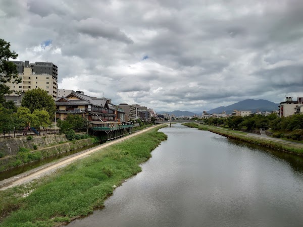 Kiyomizu-Gojō Station 2