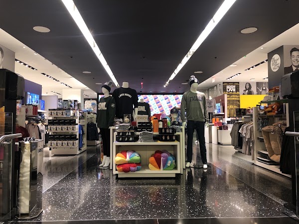 The Shop at NBC Studios 2