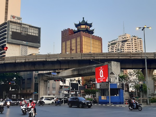 Thai 10