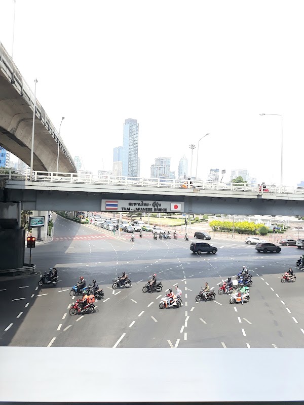 Si Lom Road 2