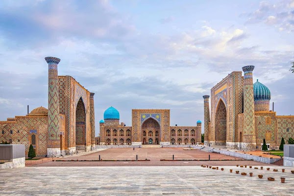 Tilya-Kori Madrasa 1