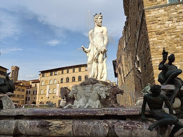 Piazza della Signoria 3