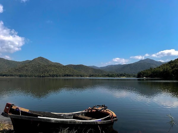 Ang Kep Nam Mae Thi