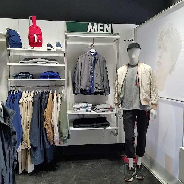 Lacoste 4