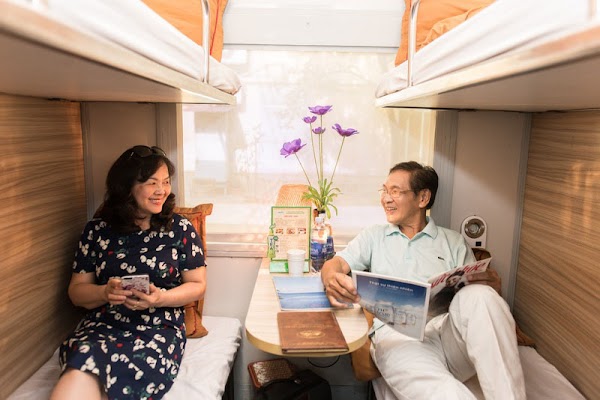 travel agency train ticket hoi an , Da nang- heritage train Da Nang to Hue ,and flight Hoi an city -car transfer - vé tàu hoả 1