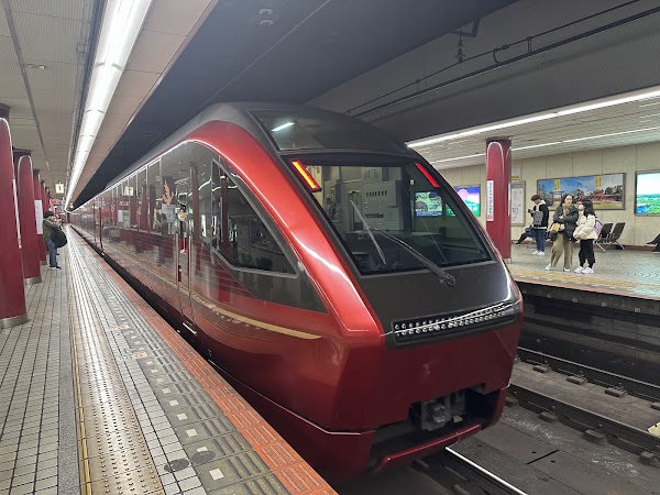 Ōsaka-Uehommachi Station 4