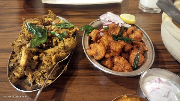 Mollagaa Restaurant 4