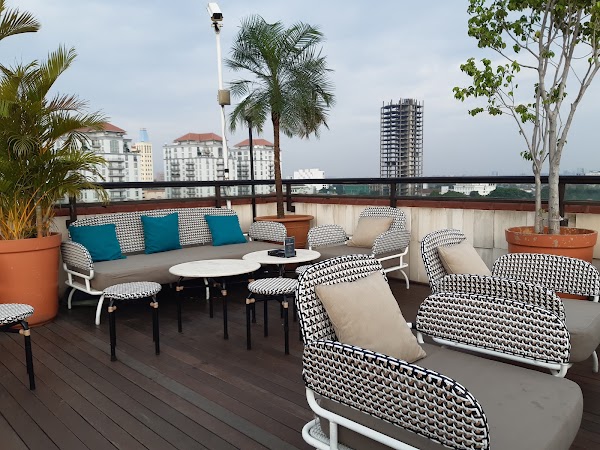La Vue Rooftop Bar 1