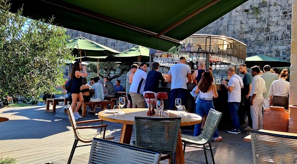 Guindais Garden Bar & Restaurant 5