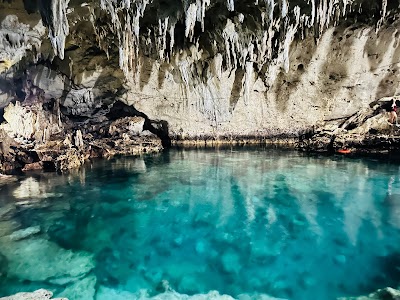 Hinagdanan Cave