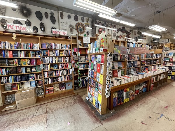Green Apple Books 5