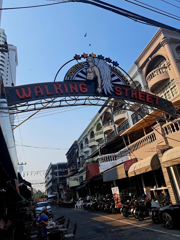Walking Street 4