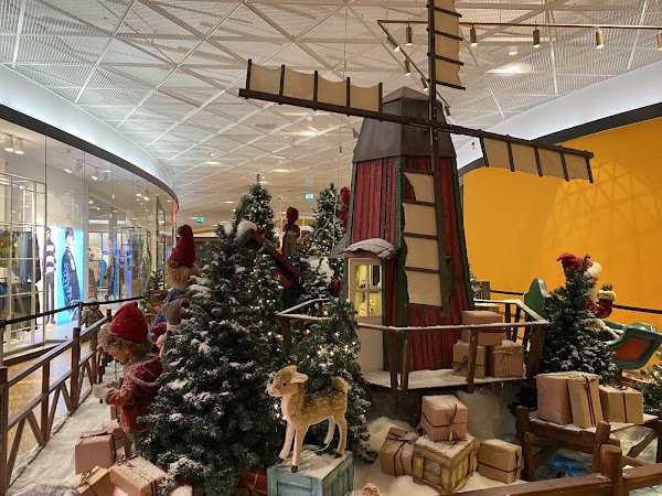 Emporia Shopping Center 4