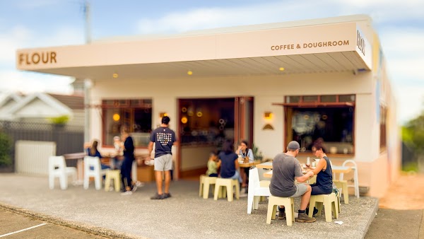 FLOUR coffee & doughroom