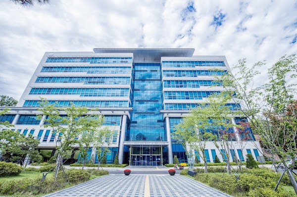 Seoul National University of Science and Technology 3