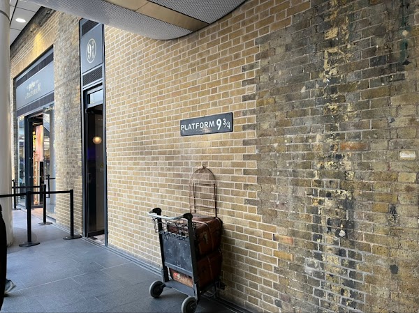 Platform 9¾ at King's Cross Station 1