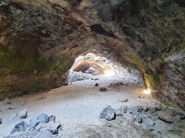 Derrick Cave 5