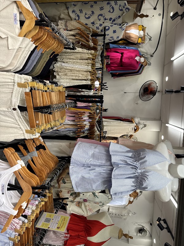 Cửa Hàng La Tô Hội An (clothing) 2