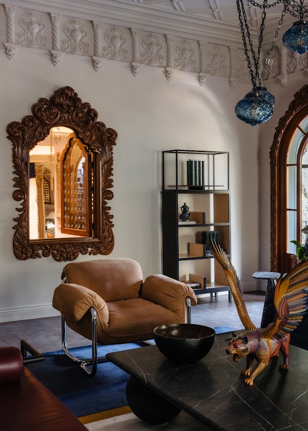 Casa de los Leones, Clase Azul México 1