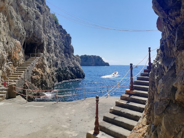 Grotta dello Smeraldo 2
