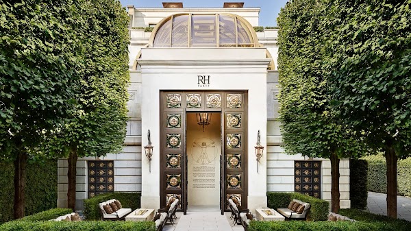 RH Paris | La Galerie sur les Champs-Élysées
