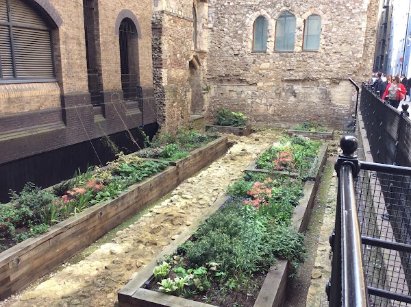 Winchester Palace 4