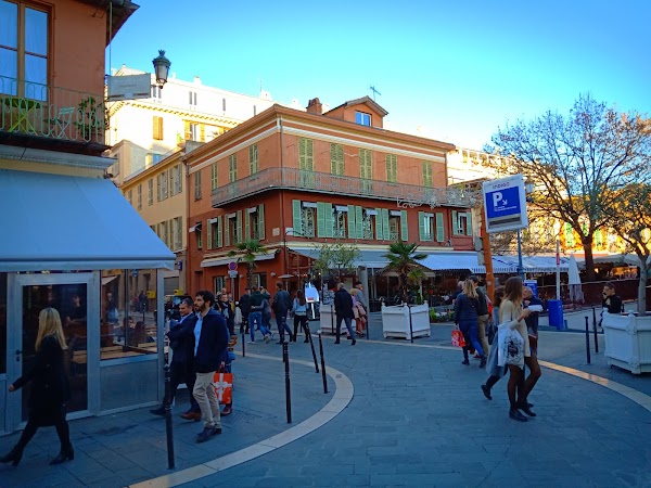 Cours Saleya 2