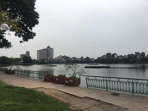 Trúc Bạch Lake 5
