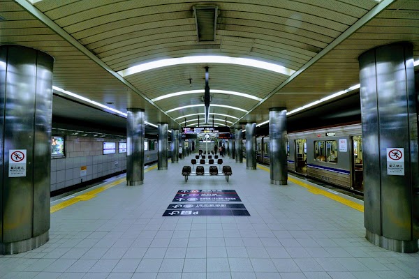 Nishi-Umeda Station 5