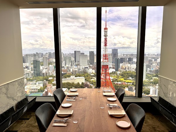 Hills House Dining 33
