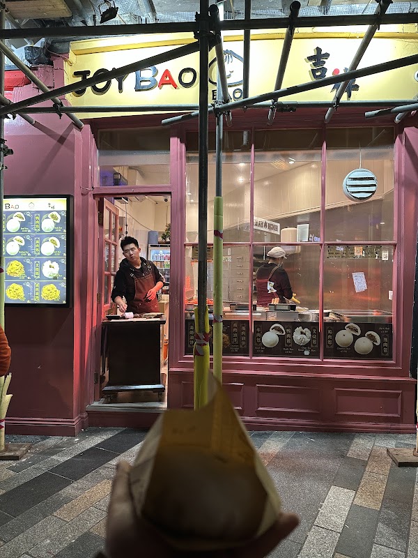 London 32