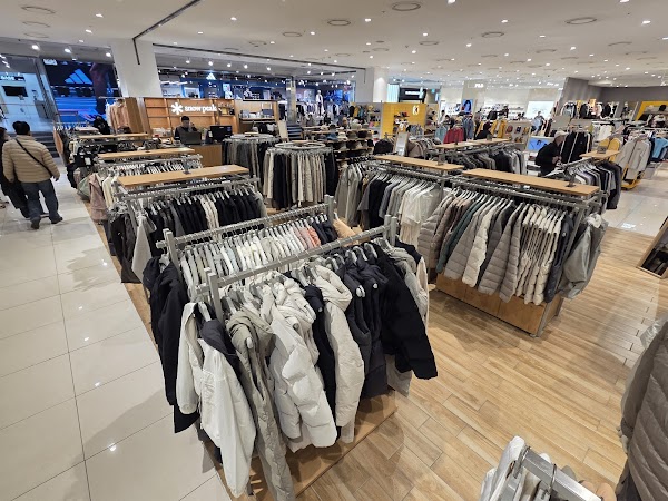 Snow Peak Lotte Outlet Seoul Station Branch 3