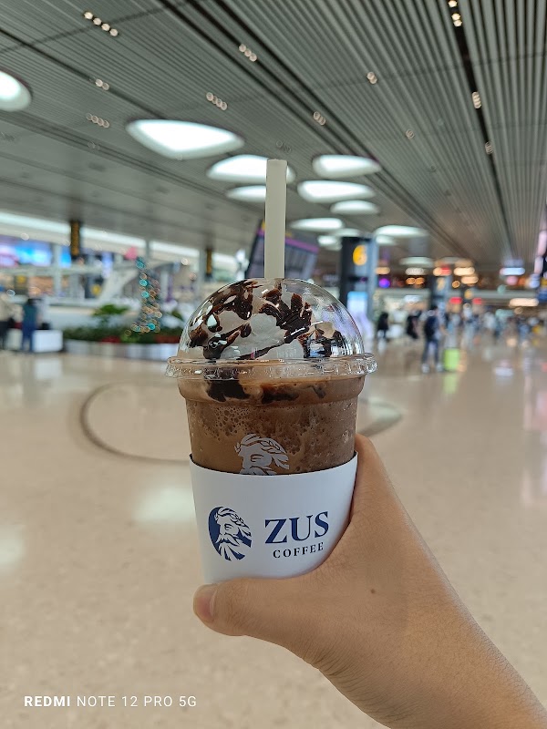 ZUS Coffee - Terminal 4, Singapore Changi Airport (Arrival Hall) 5