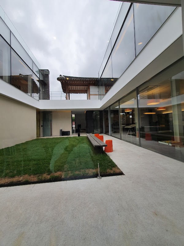 Hyundai Card Design Library 2