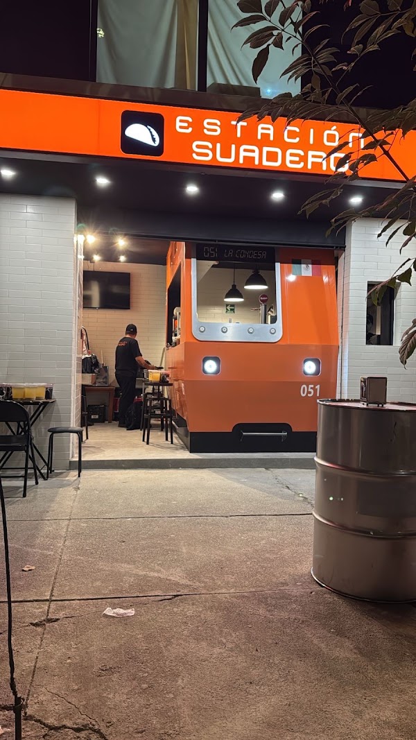 Tacos estación suadero condesa